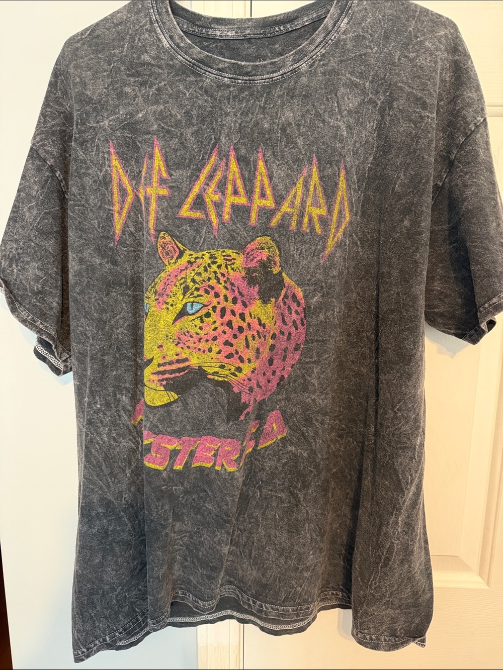 Def Leppard Short Sleeve Graphic Tee - Black Acid Wash